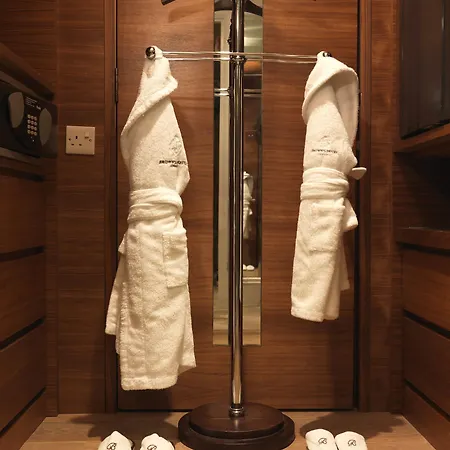 Hotel Brown's Hotel, A Rocco 5*