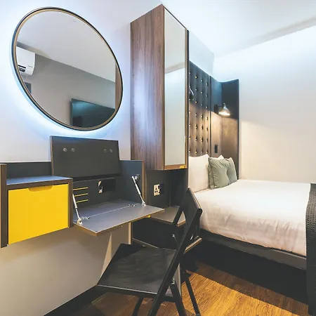Hotel Point A Paddington 3*