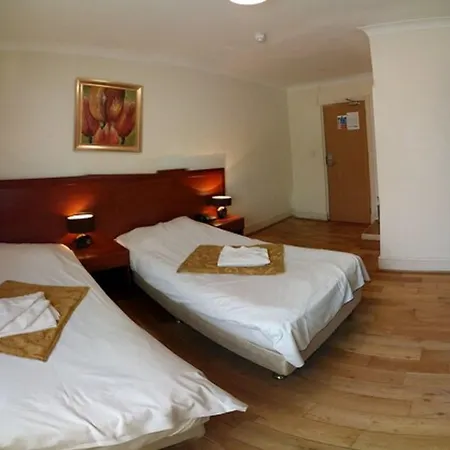 Corner House Otel