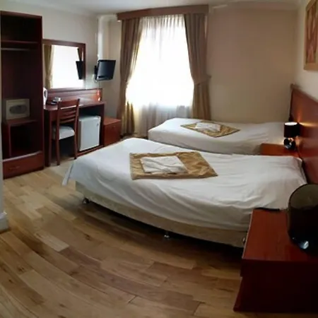 Szálloda Corner House 3*