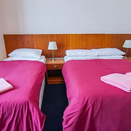 Avoca House Hotel
