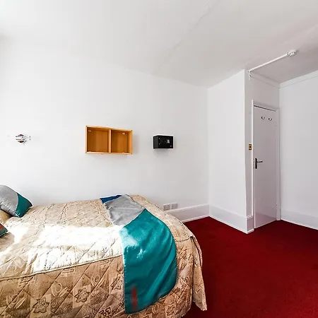 Hotel Boston Court 3*