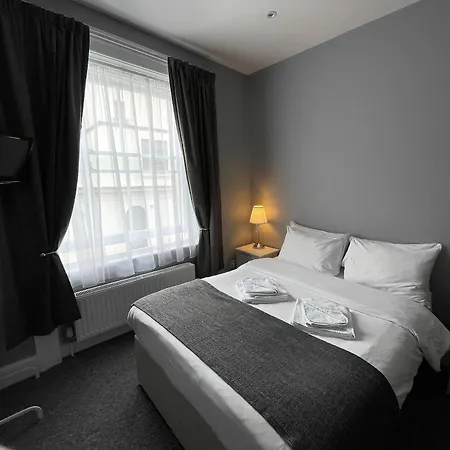 Ravna Gora 3* Londra