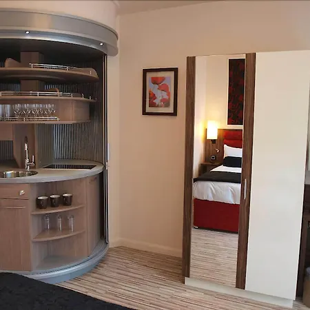 Simply & Hotel