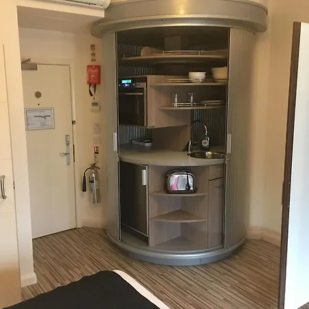 Simply & Hotel