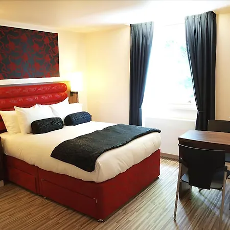Simply & Hotel