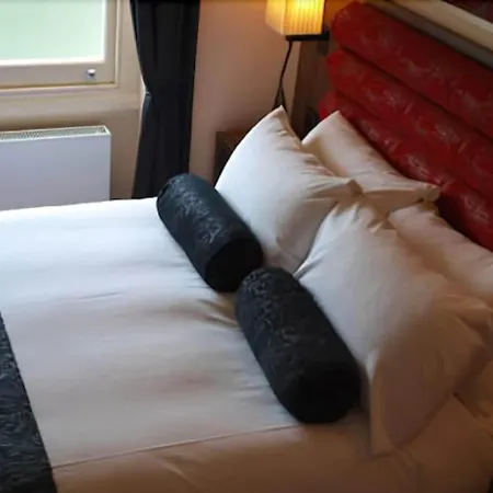 Simply & Hotel