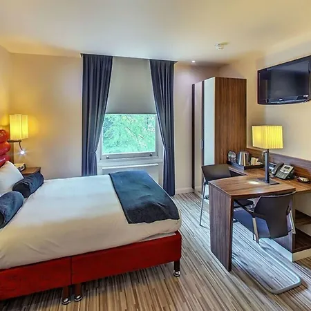 Simply & Hotel 4*