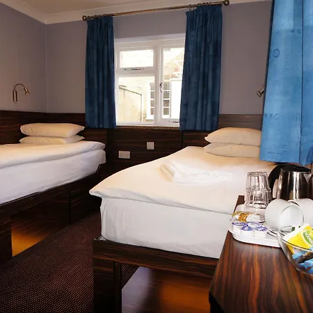 Hotel Crestfield 2*