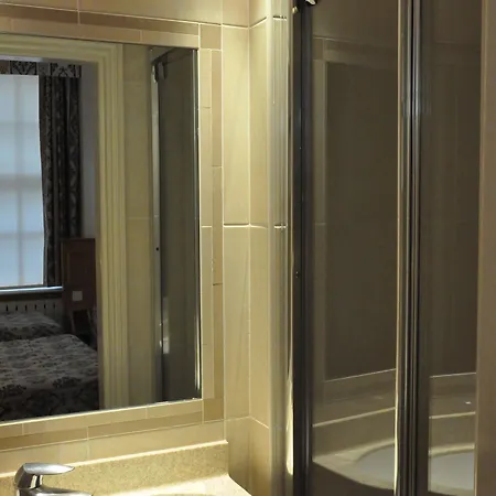Hotell Olympic House London