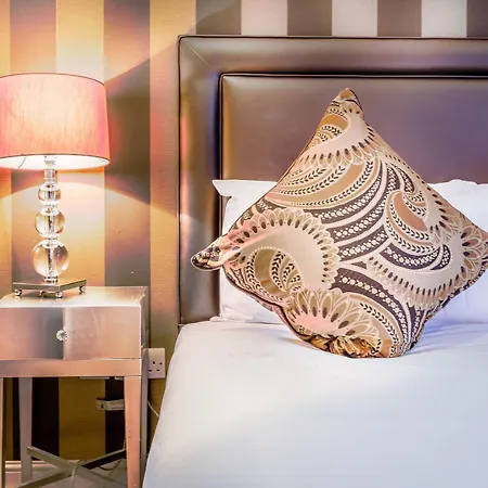 Hotel The Tophams 4*