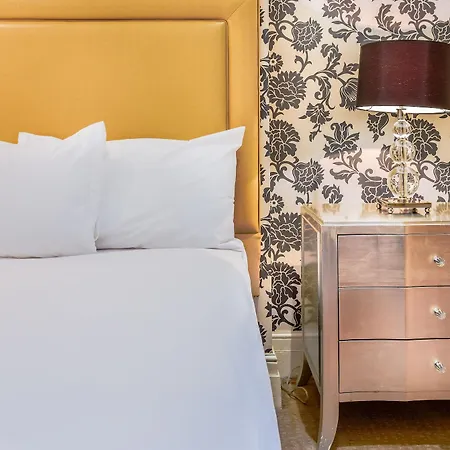 The Tophams Hotel