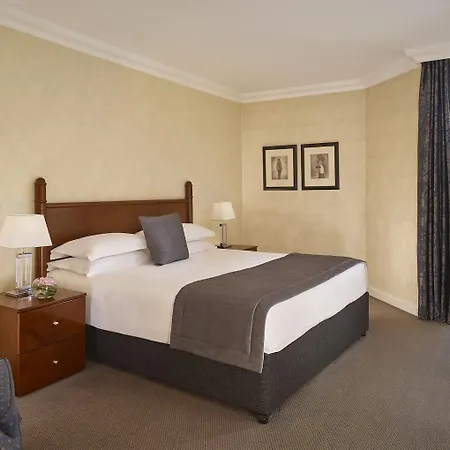 Hotel Millennium And Conference Centre Gloucester 4*