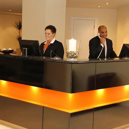 Oyo Lansdowne Hotel Croydon