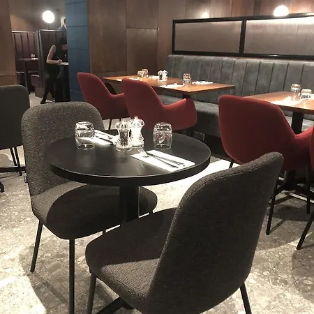 Euston Square 3*