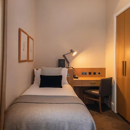 Hotel The Resident Kensington 4*