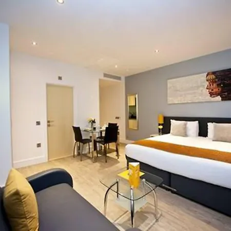Staycity Greenwich High Road 3*