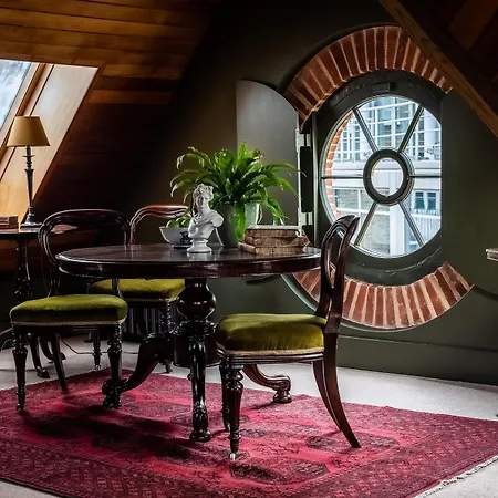 The Rookery 4*