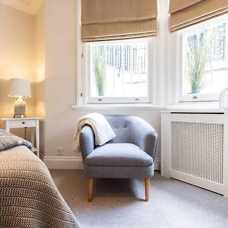 Spacious One Bedroom Flat By South Kensington 3 Month Minimum London