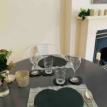 Apartment Luxury Fulham Flat With 5* Touches Nr River Thames