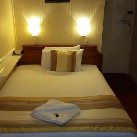 Parkwood 3* London