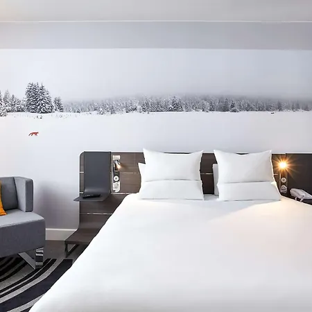 Novotel London Heathrow Airport T1 T2 And T3 Hotel 4*
