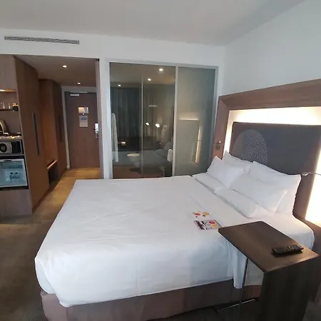 Novotel London Heathrow Airport T1 T2 And T3 Hotel Hayes (Greater London)