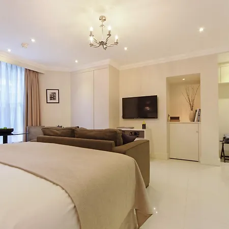 Aparthotel Ashburn Court 4*