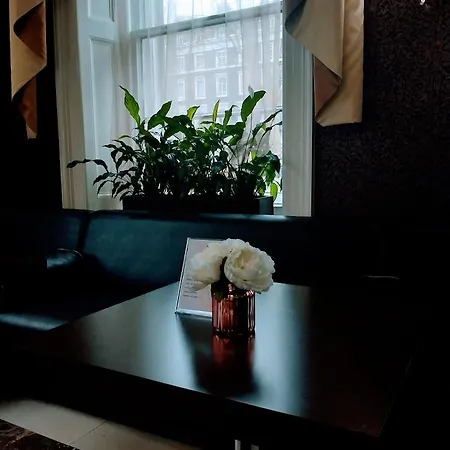 Edward Paddington Hotel London