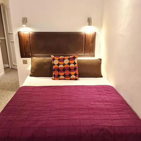 Rushmore Hotell 3*