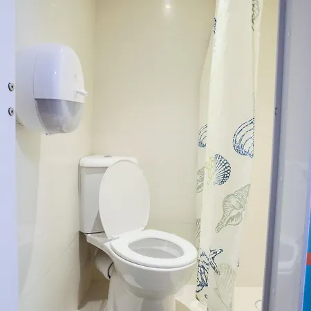Smart Hyde Park View Hostel