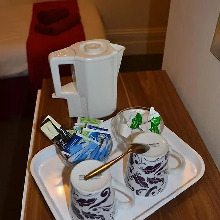 Abbey Bed & Breakfast 2*