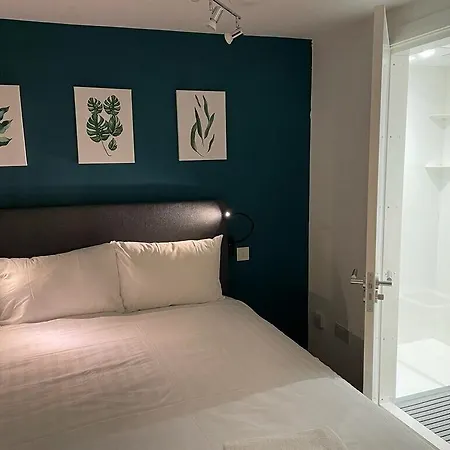 Smart Camden (adults Only) Hostel *