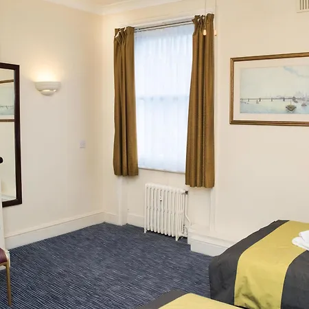 Rose Court 3*