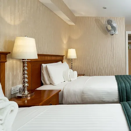 The Clarendon 3* Blackheath