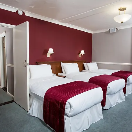 The Clarendon 3*