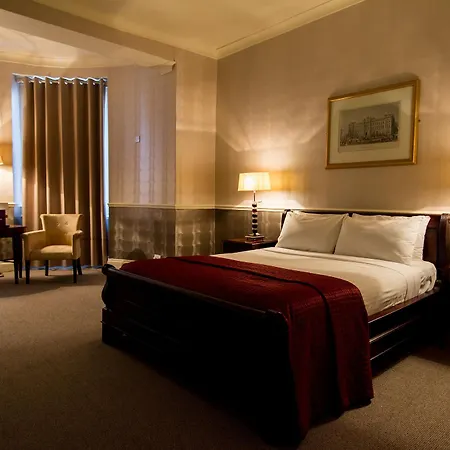The Clarendon 3* Blackheath