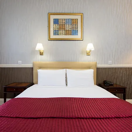 The Clarendon Szálloda 3*