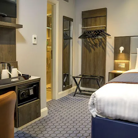 Western Vauxhall Hotel 4*