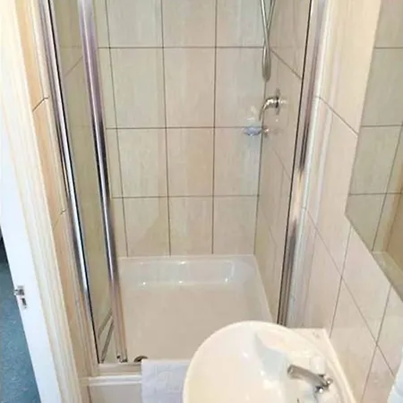 ويست كرومويل لندن