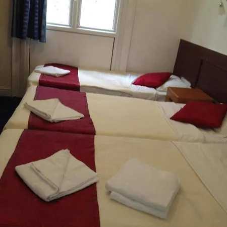 Whiteleaf Hotel