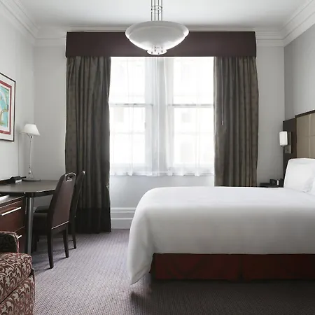 The Grand At Trafalgar Square מלון 4*