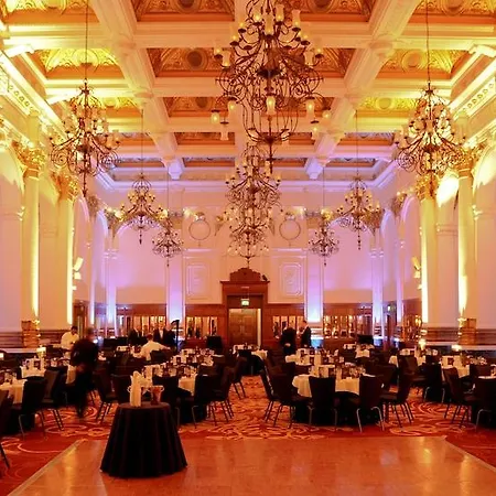 The Grand At Trafalgar Square לונדון