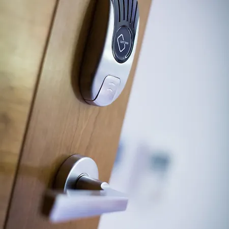 Hotel Henley House 4*