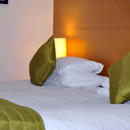 Отель Kensington Court - Earls Court 3*