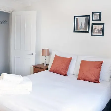 Lamington - Hammersmith Apartment