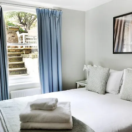 Lamington - Hammersmith Apartment *