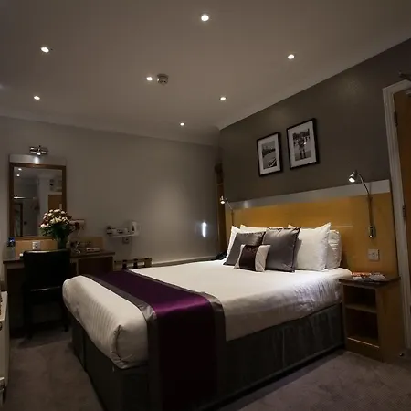 Western Victoria Palace Hotell 3*
