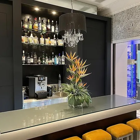 Eccleston Square Hotel 4*