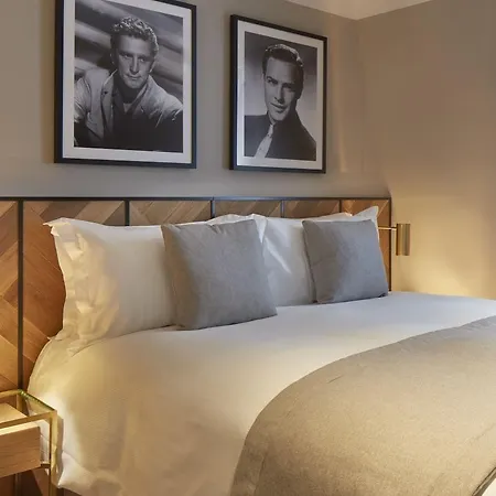 Victory House Leicester Square 4*